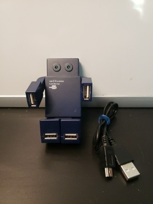 Dashing USB Hub, 4 USBs 2.0 High-speed ports with LED indicator Pre-owned Read