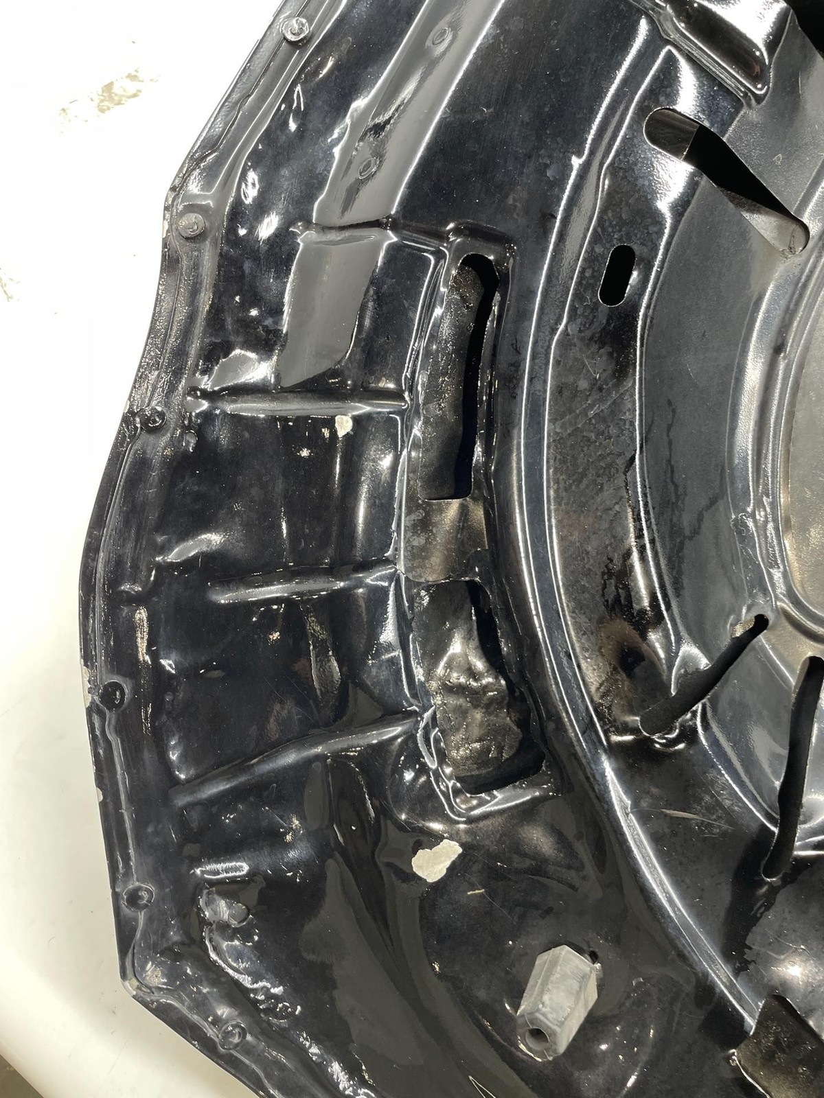 2014 Maserati Quattroporte S Hood Dirt From Repaint & Has Crease Under Side