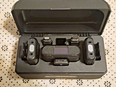 Saramonic Blink 500 B2+ 2-Person Wireless Clip-On Mic System USB-C & Lightning