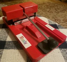 Sizzix Original Red Personal Die-Cutter 38-0605 + System Converter Provo Craft