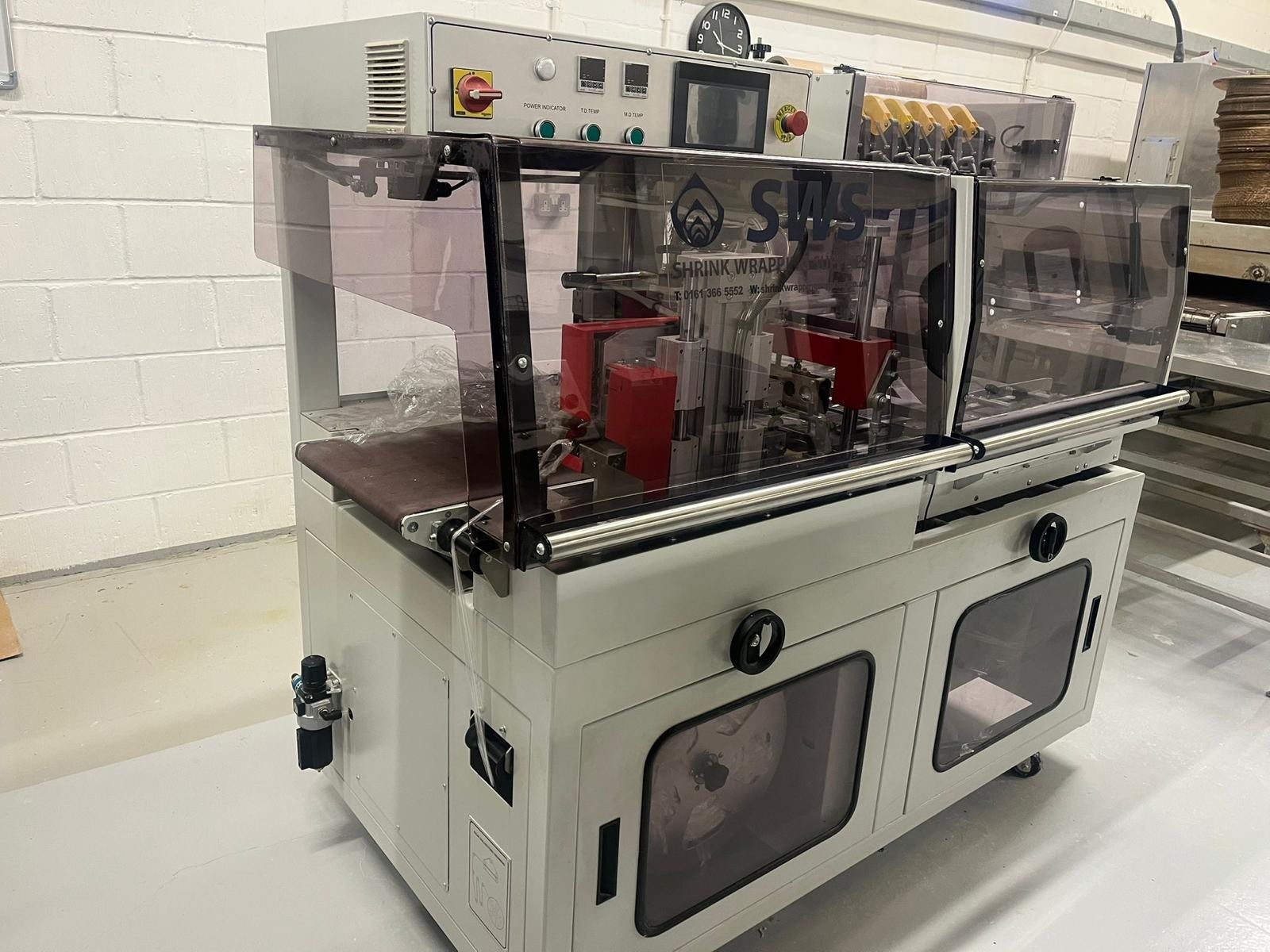 Fully automatic sealing packing machine