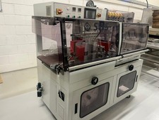 Fully automatic sealing packing machine