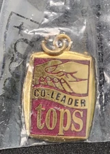 T.O.P.S. (Taking Off Pounds Sensibly) Co-Leader Pendant in Faux Gold/Red, VTG