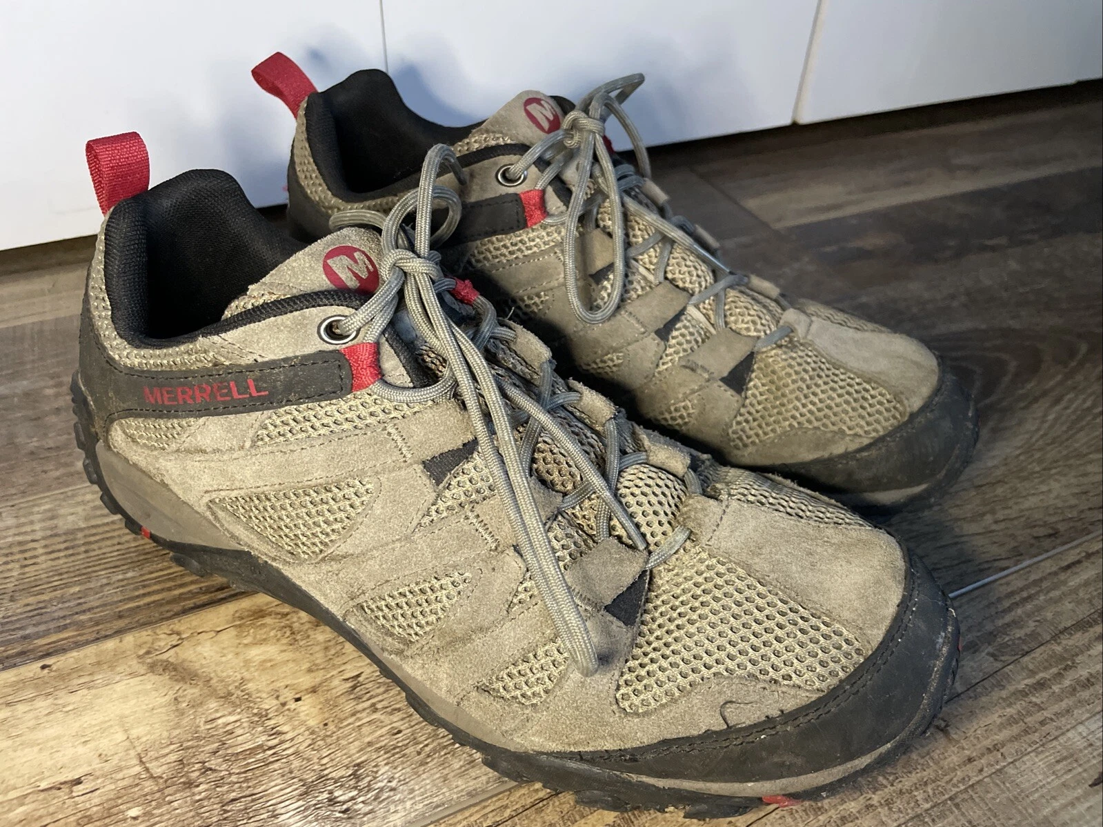 Merrell Alverstone Men’s Hiking Shoes Sneakers Size 11.5 Beige J033035