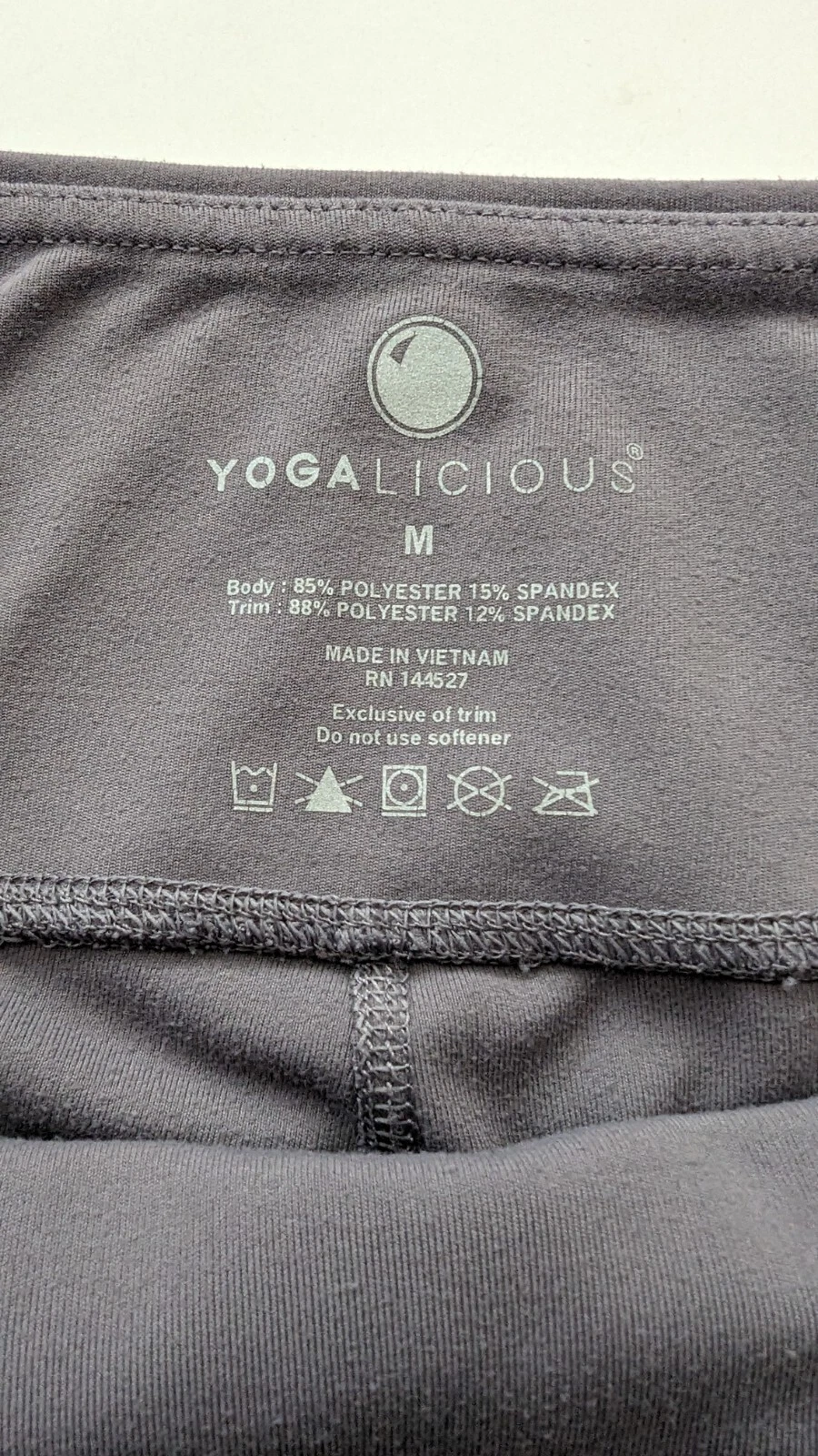 yogalicious front pocket sheer trim leggings