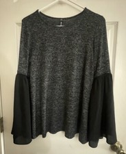 Design Lab Lord & Taylor Black/Gray Women’s Sweater. Made In USA. Medium.