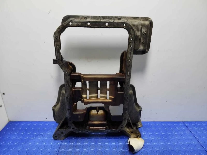 01-05 Mercedes Benz C240 tracción trasera motor superior cárter de aceite OEM 1120101402 Foto 2 de 4