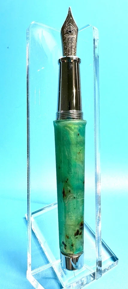 Pluma Estilográfica Stipula Adagio en Verde Mar con Punta de Iridio Mediana Plumín Foto 3 de 4