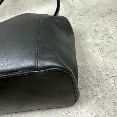 GUCCI Women's Drawstring Shoulder Bag Handbag Leather Black Used