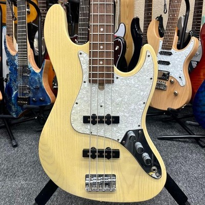 Bacchus ASH material jazz bass type white type Safe packing!