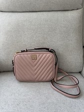 Victoria  s Secret Pink Quilted Camera Crossbody Bag Gold Chain Strap NEW