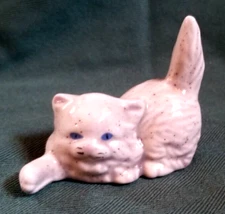 White Glazed Porcelain Playing Kitten Cat Figurine Shelf Sitter Decor Blue Eyes