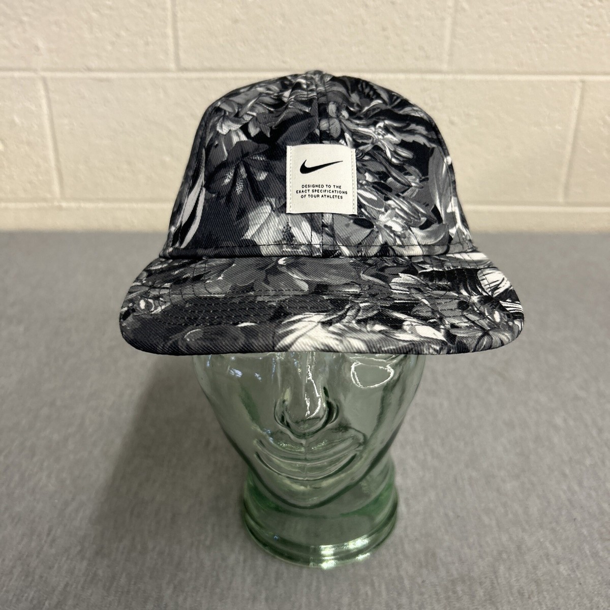 camo hat women's nike