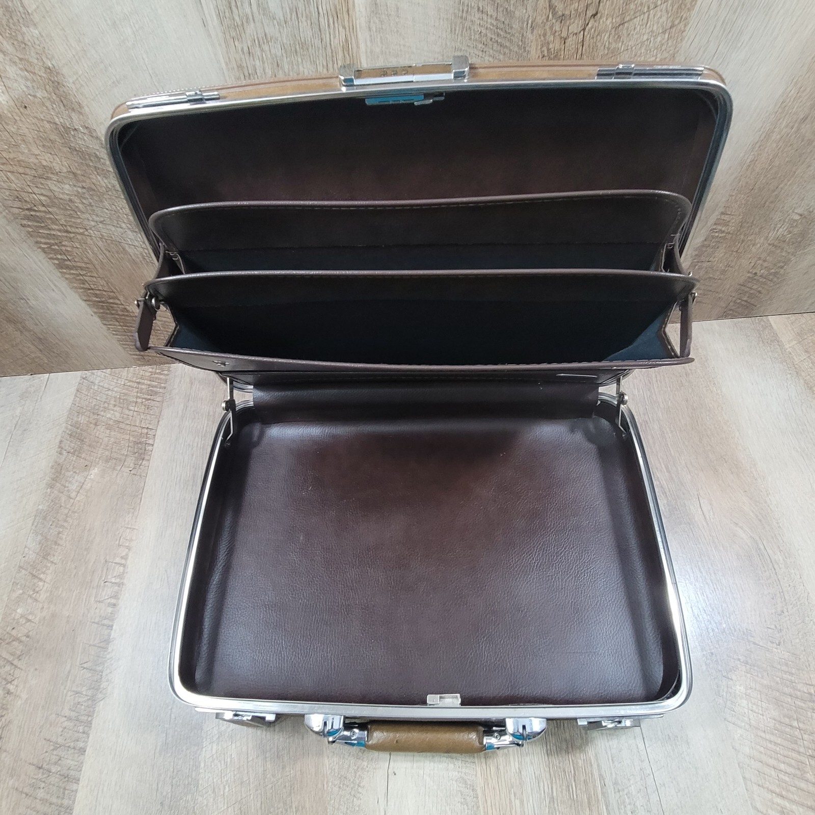 Vintage Escort Briefcase Combination Lock Hard Shell Brown No Key & Is