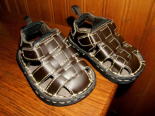Faded Glory Boy Girl Size 2 Brown Faux Leather Sandals Shoe 3-6MO (NWOT) - Picture 5 of 5