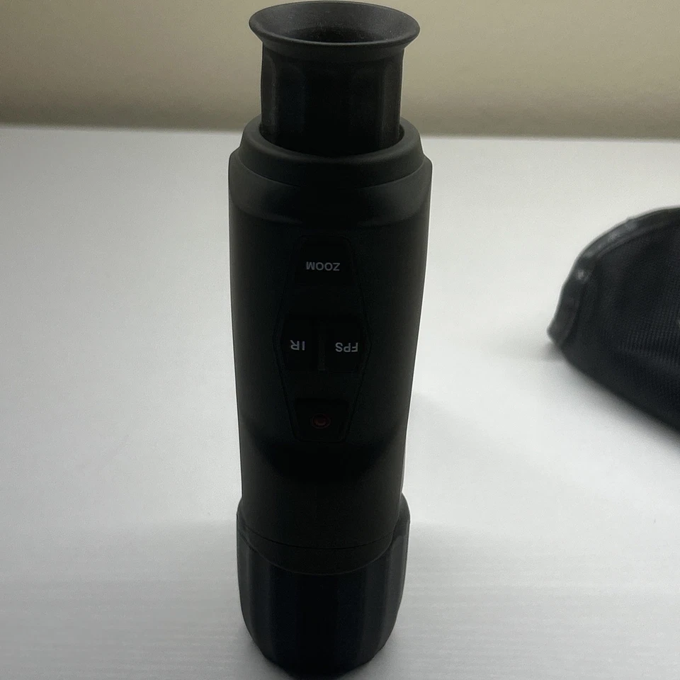 Monocular de visión nocturna Stealth Cam con IR integrado para uso diurno Foto 4 de 4