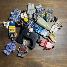 Lego Minifigure Lot Parts - 2J