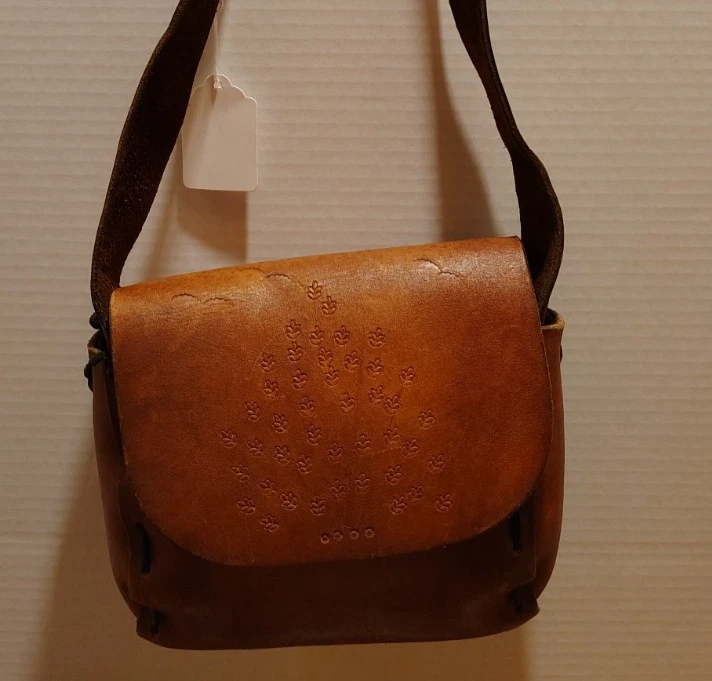 Vintage Leather Bag 70's Era- Great Condition-Small Floral Stamps on Front Flap - Image 3 of 4