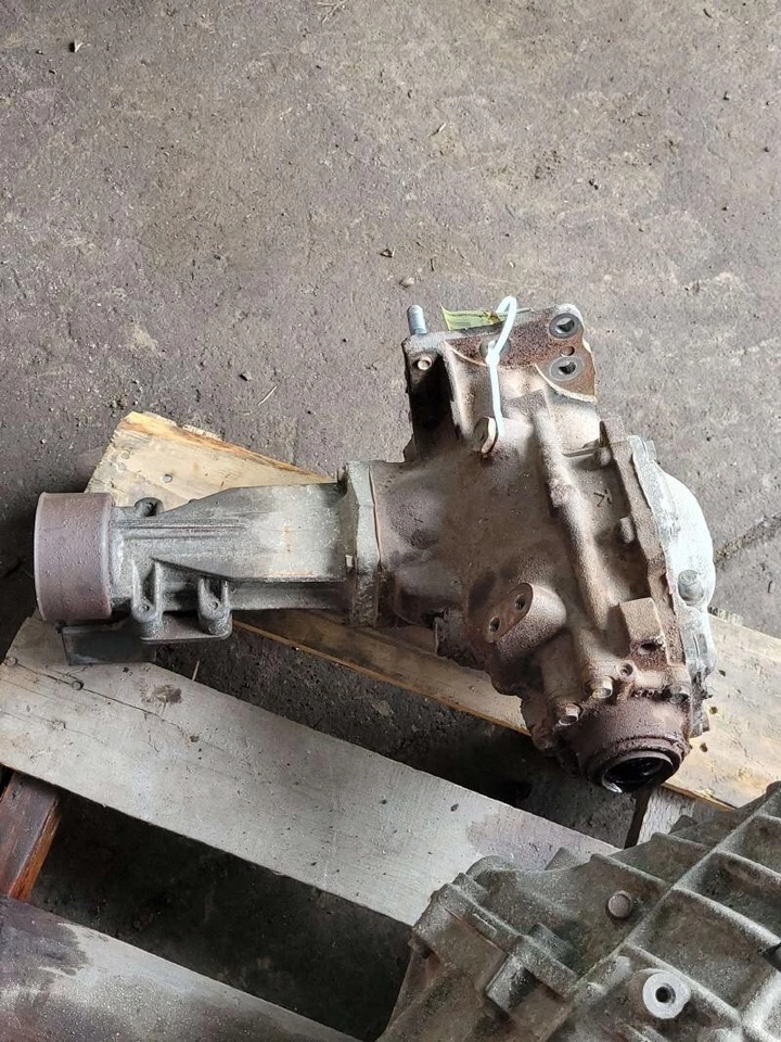 2004-2010 Toyota Sienna Highlander Transfer Case Assembly Used Foto 3 de 4