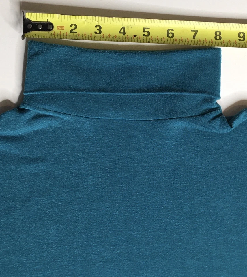 REI Vintage Hecho en EE. UU. Turquesa Medio Cuello Alto  Foto 3 de 4