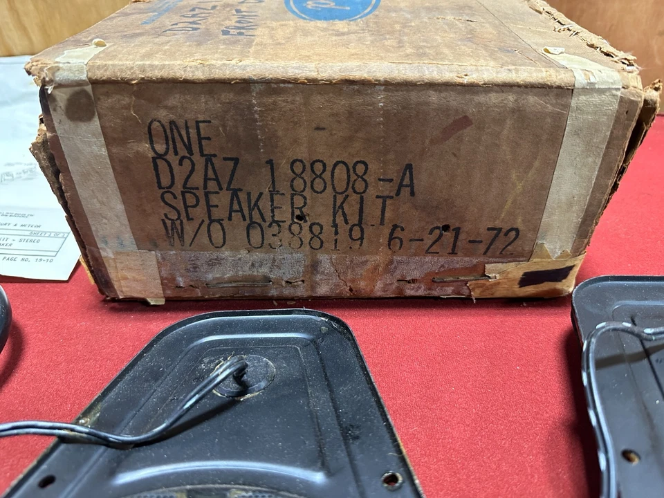 NOS 1971-1972 FORD LTD GALAXIE KIT DE ALTO-FALANTE DIANTEIRO D2AZ-18808-A 71-72 - Imagem 2 de 4