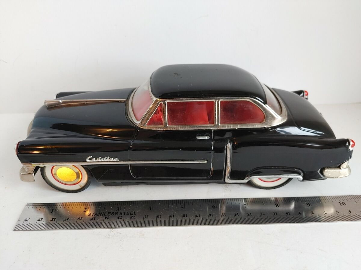 初売りセール 1950 DeLuxe Auto Vintage Cadillac MF330 Drive Friction Tin 自動車