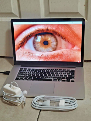 Apple MacBook Pro 15 inch QUAD Core i7 4.0 GHz 16GB RAM 512GB DG