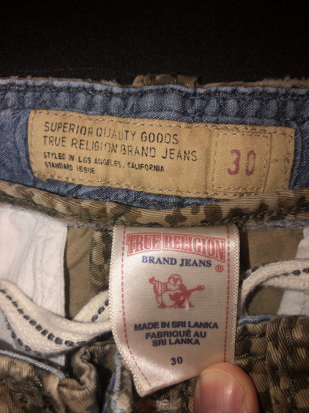 True Religion Mens Commander Cargo Shorts Camo Size … Gem