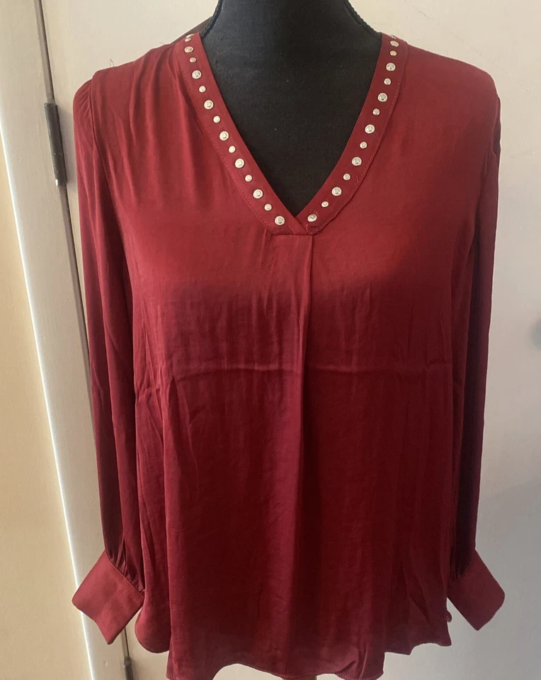 CARMEN MARC VALVO Cranberry Studded Blouse Size Small/Petite MSRP $68 NEW - Image 2 of 4