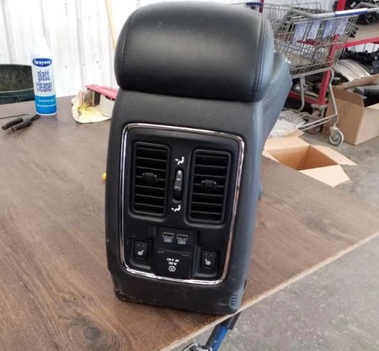 Dodge Durango 2014-2022 consola central de piso negro Foto 3 de 3