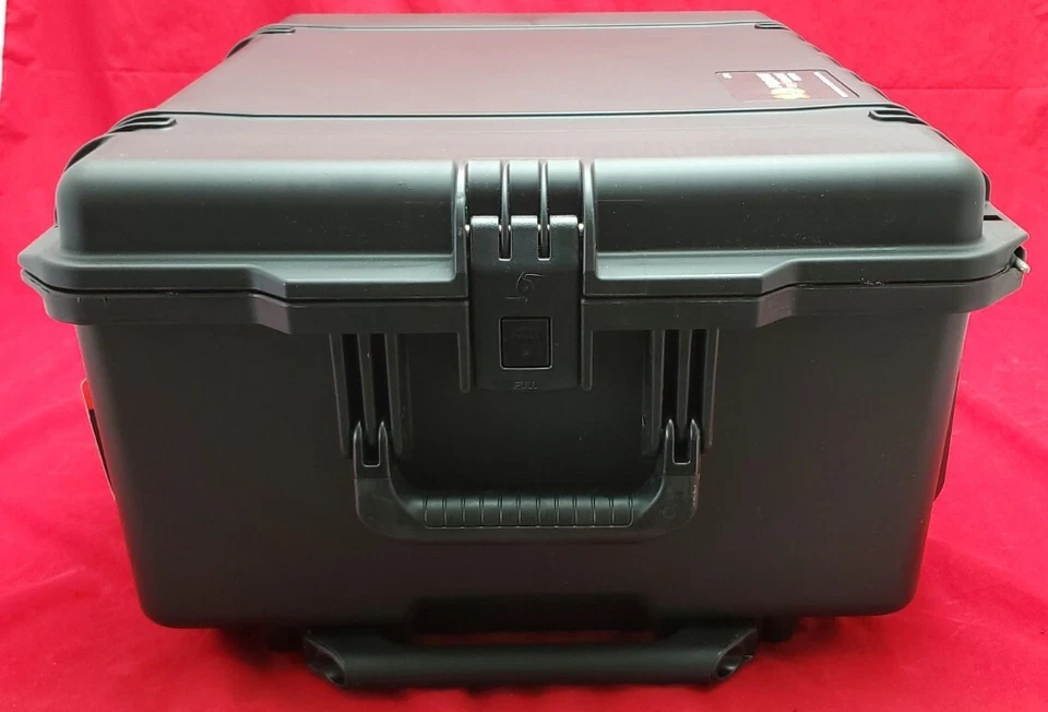 Estuche Pelican iM2720 Storm con espuma (negro) 24,6" L x 19,7" W x 11,7" D Foto 4 de 4