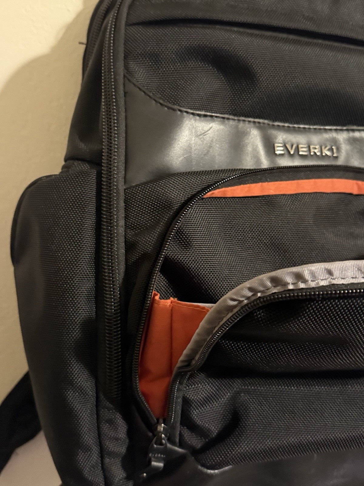 Everki Backpack - image 4