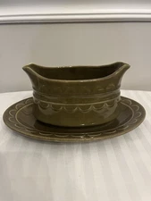 VINTAGE SHEFFIELD GRANADA OLIVE GREEN SAUCE BOAT HOMER LAUGHLIN WITH UNDER PLATE