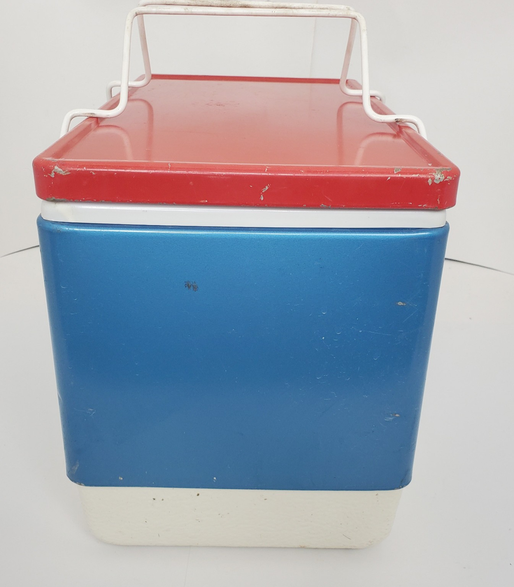 Vintage 1976 Coleman Bicentennial Red White & Blue Cooler 18x11x13