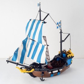 Lego 6274 Blue Gendarmes Galleon with Admiral / Caribbean Clipper (1989)