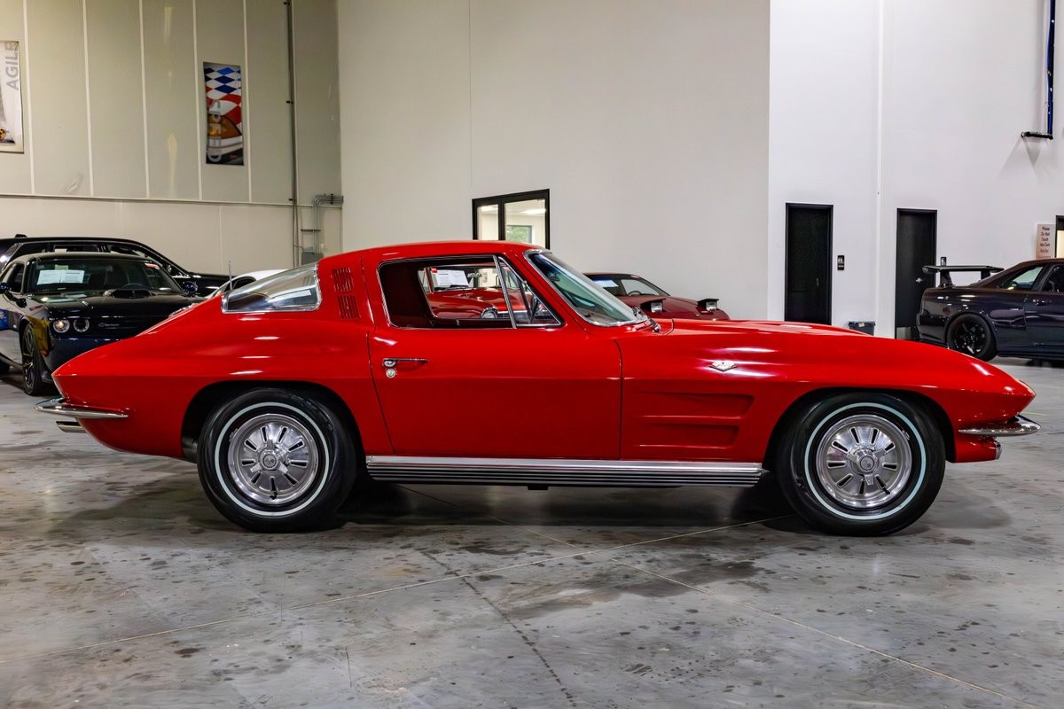 1964 Riverside Red Chevrolet Corvette   | C2 Corvette Photo 7