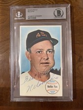 1964 Topps Giants Nellie Fox #13 Auto Signed Beckett