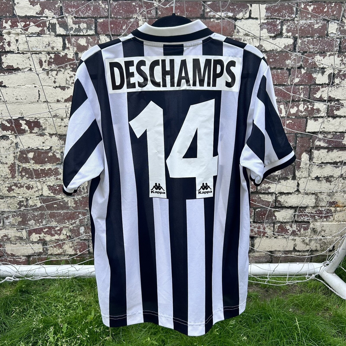 Juventus 1996/97 Home Shirt DESCHAMPS 14 Classic Football Shirt