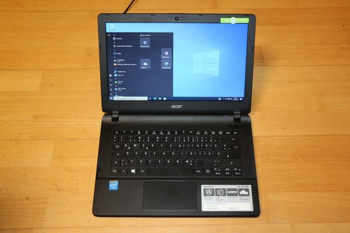Acer Aspire ES1-331-C6S6 Intel Celeron N3050 2.16 GHz (13.3") 2 GB 32 GB Flash 1