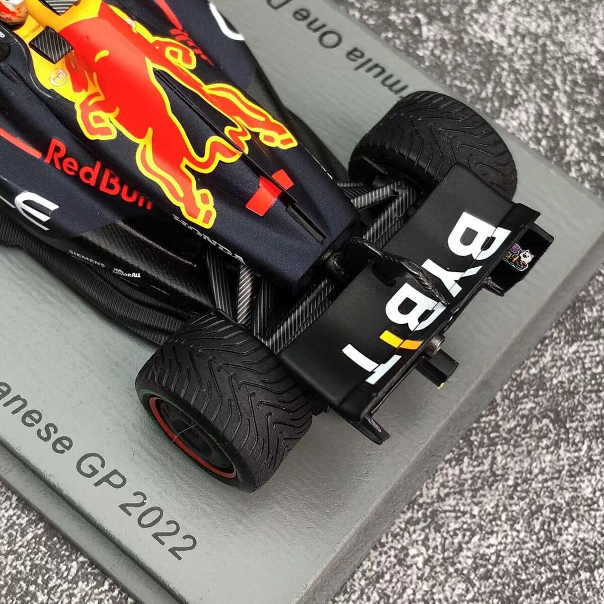 Spark 1/43 Oracle Red Bull RB18 Winner GP Japanese 2022 #1 Spark 1/43 Oracle Red Bull RB18 Winner GP Japanese 2022 #1