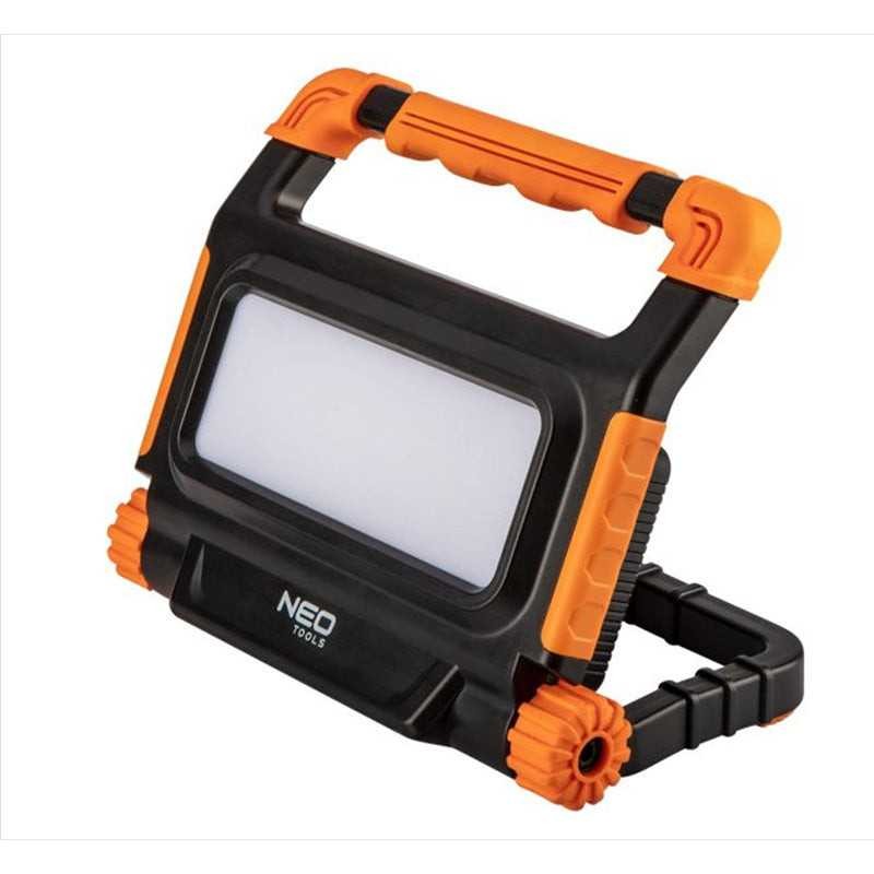 Projecteur 3000 lm SMD LED fini le manque de visibilité avec la lampe NEO TOOLS 99-064