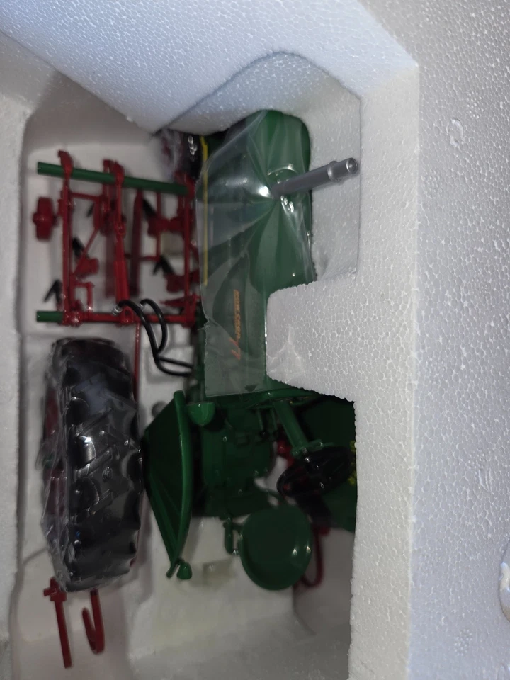 Oliver 77 Gas nf w/1095 QD Cult 1/16 diecast farm tractor replica by SpecCast - Image 4 of 4