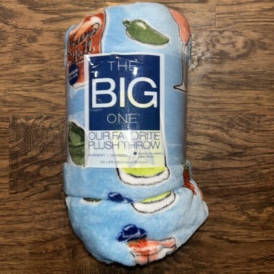 Kohls The Big One Margarita Design Oversized Plush Throw ~ 5 x6  ~ New