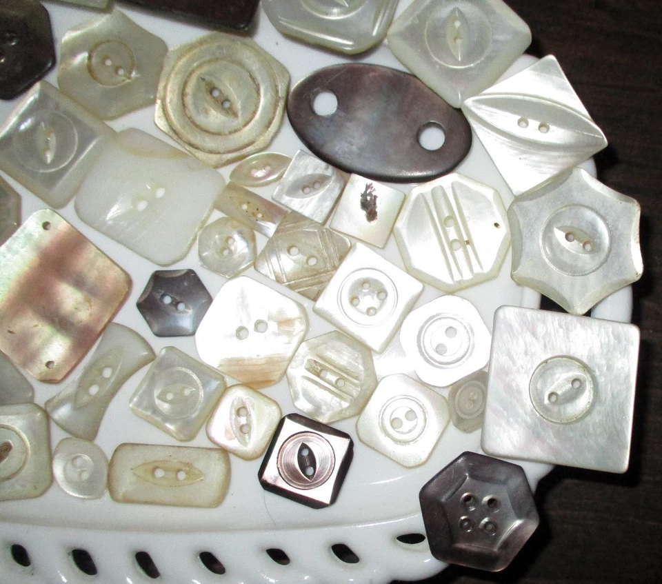 LOTE 60+ BOTONES ANTIGUOS DE MADREPERLA PARA FREGONA - TODAS LAS FORMAS DIFERENTES MUCHOS TALLADOS Foto 3 de 4