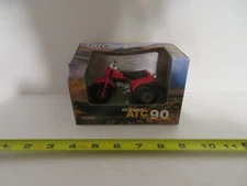 Ertl Honda ATC 90 Red All Terrain 3 Wheeler 1:16 Scale 1999 MIB