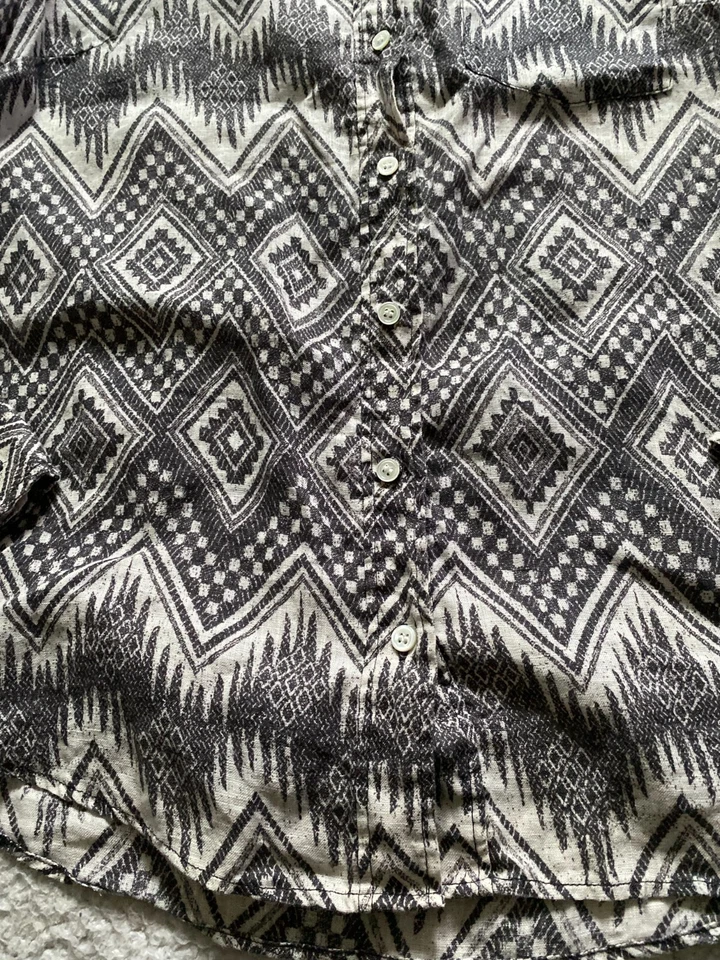 Camisa feminina J.Crew de linho geométrica manga longa abotoada multicolorida tamanho M - Imagem 2 de 4