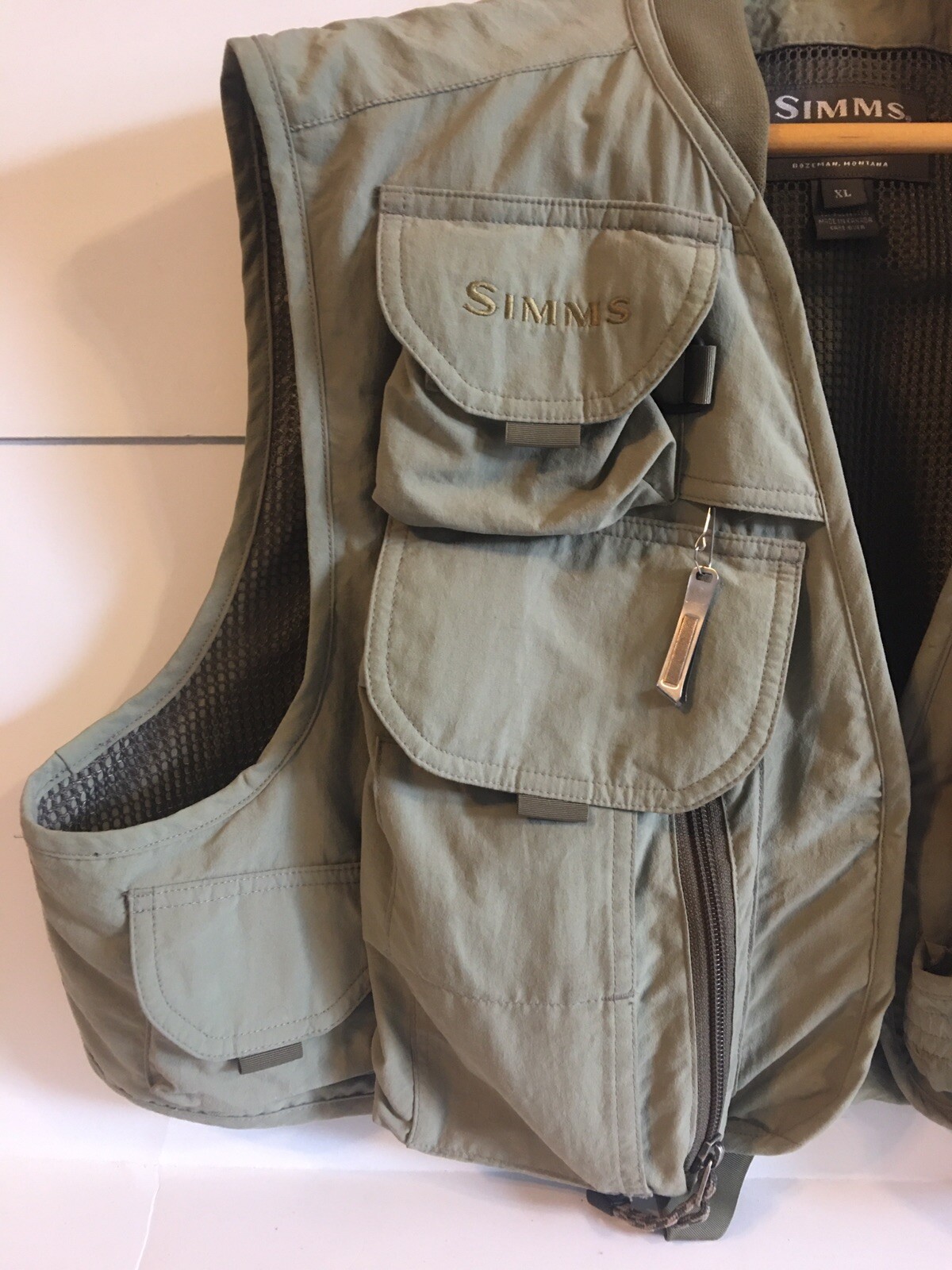 Simms Fly Fishing Vest….. Men’s Size XL “NICE” eBay