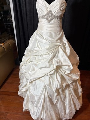 Wedding Dress Paloma Blanca