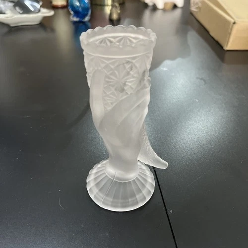 Vintage Fenton Frosted Hand Holding Horn Of Plenty DAISY AND BUTTON Toothpick