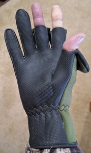 Fingerless neoprene fishing gloves - rubberized texture - Large Worn Once